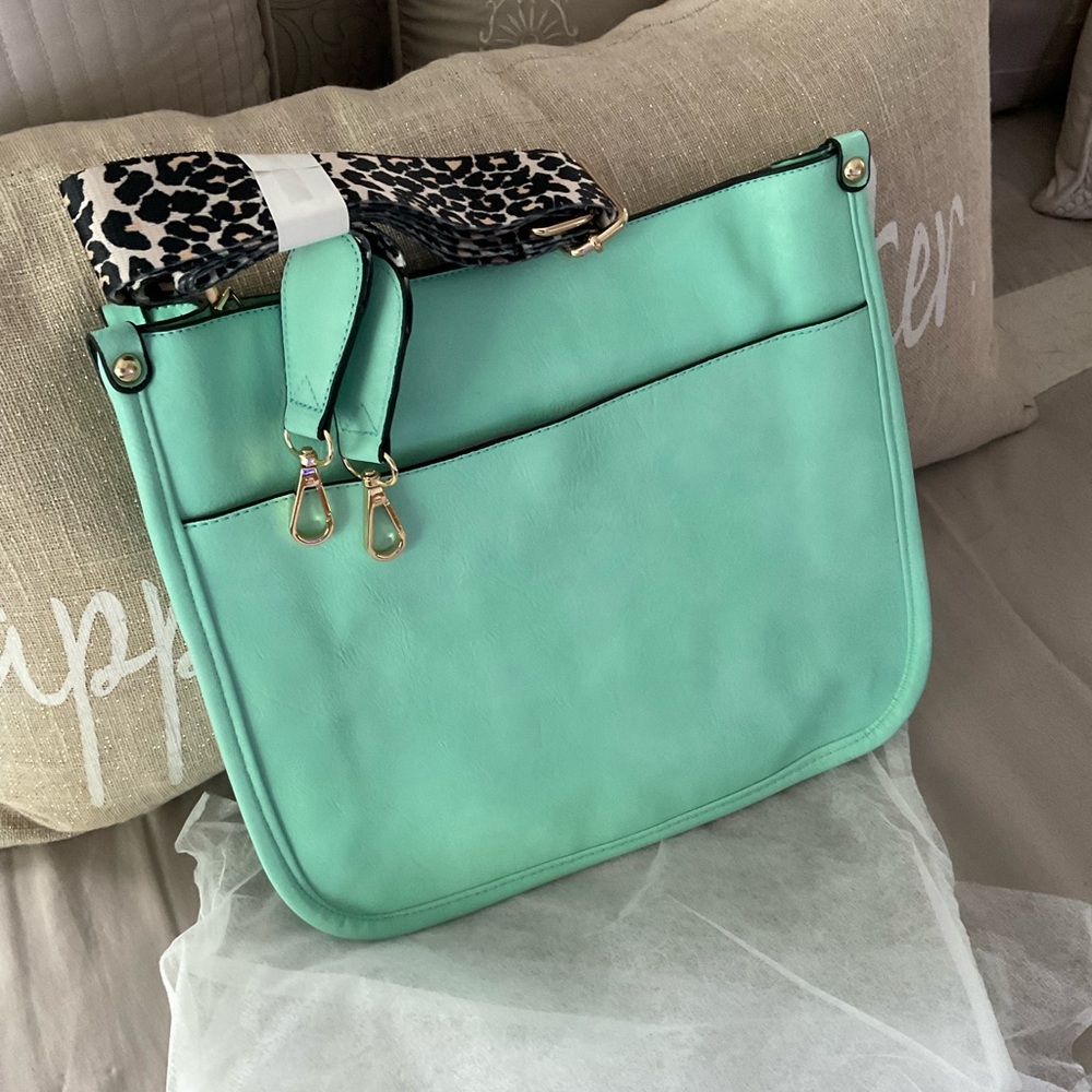 Crossbody bag